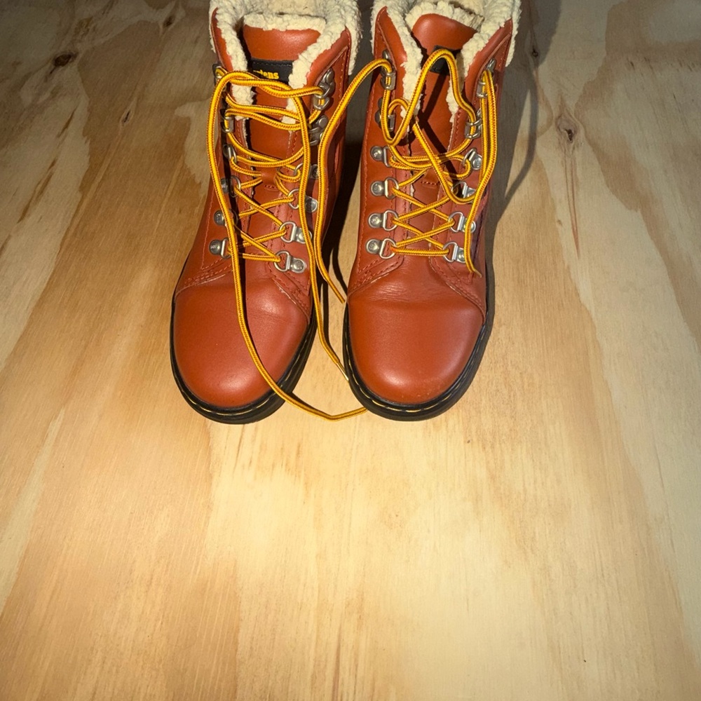 Dr. Martens Brown boots - Picture 2 of 10